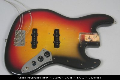 1974fenderjazzbasssunburst012ohsc001